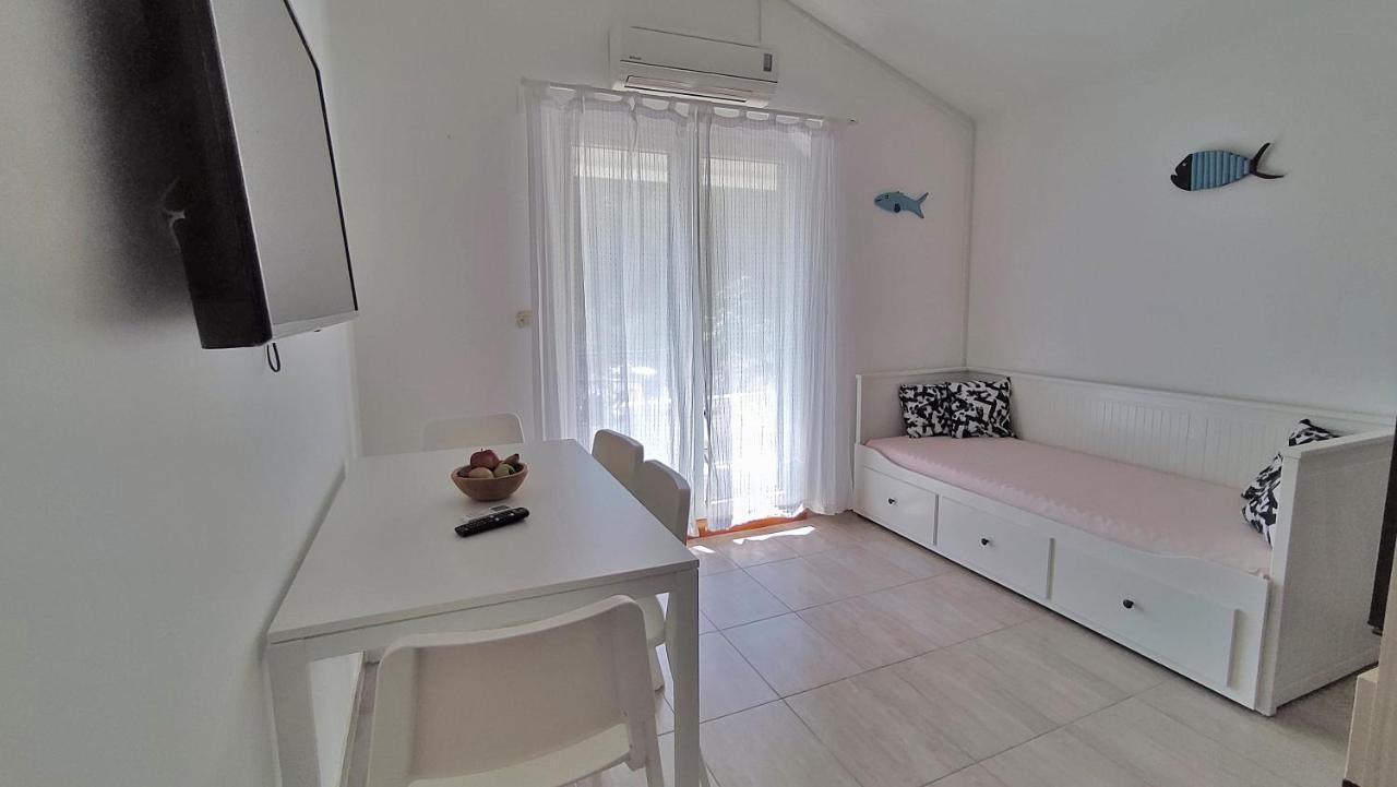 Apartmani Bodo Drvenik  Luaran gambar